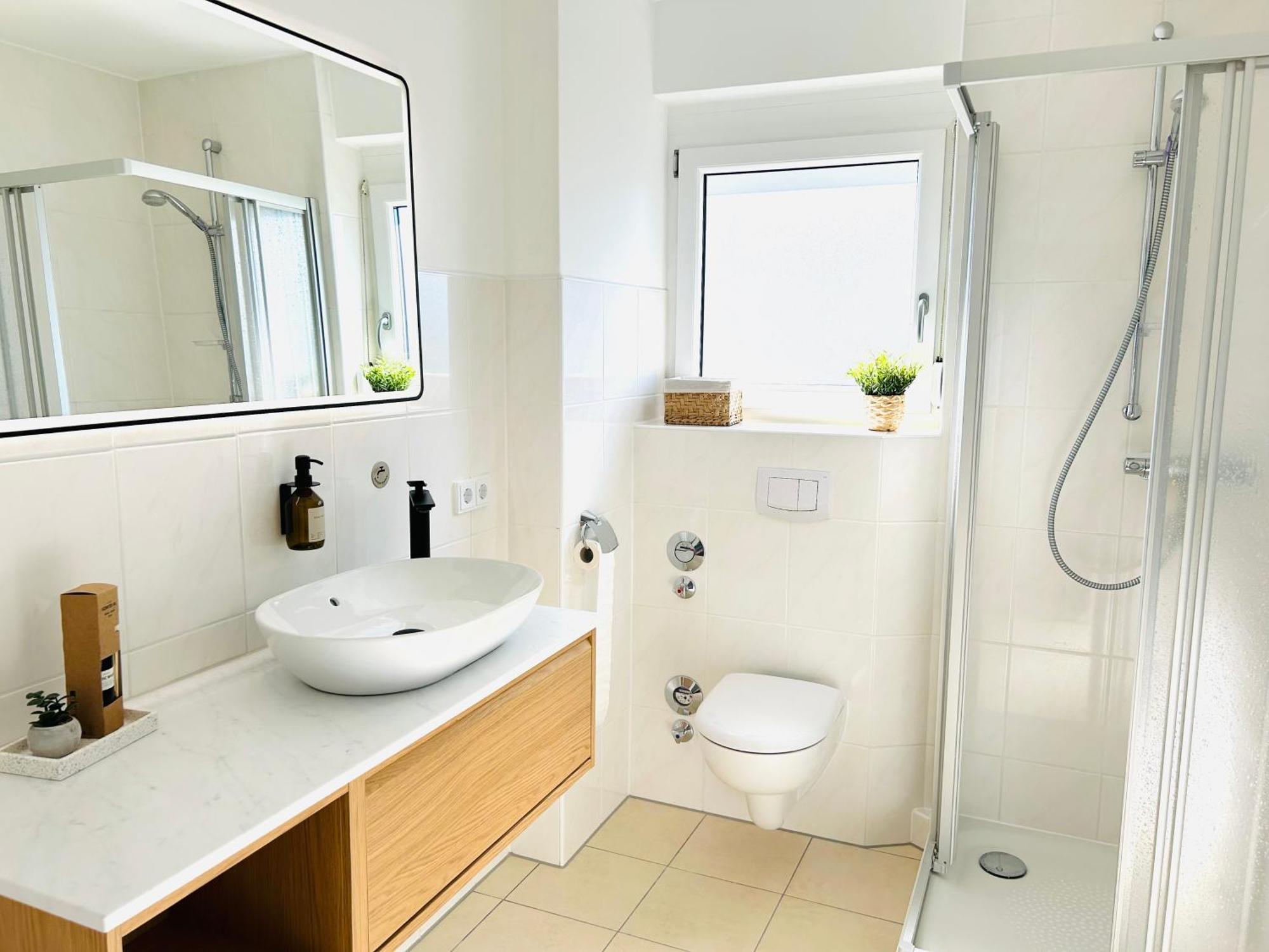 Neu - Frisch Renoviertes Ferienapartment "Waterkant" Бюзум Экстерьер фото